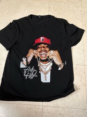 ROMWE Black Long Sleeve Graphic Tee with Red Accent